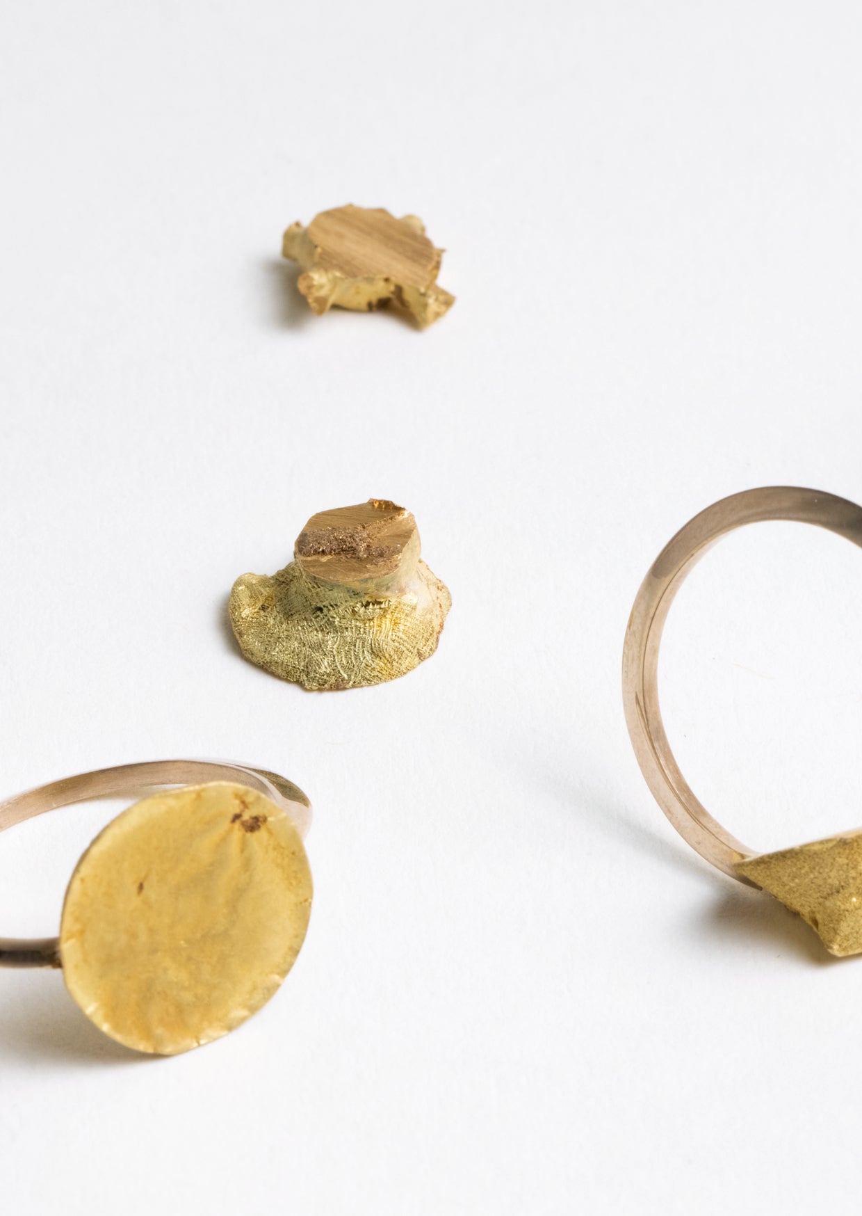 Anillo restos de fundición de oro Fairmined