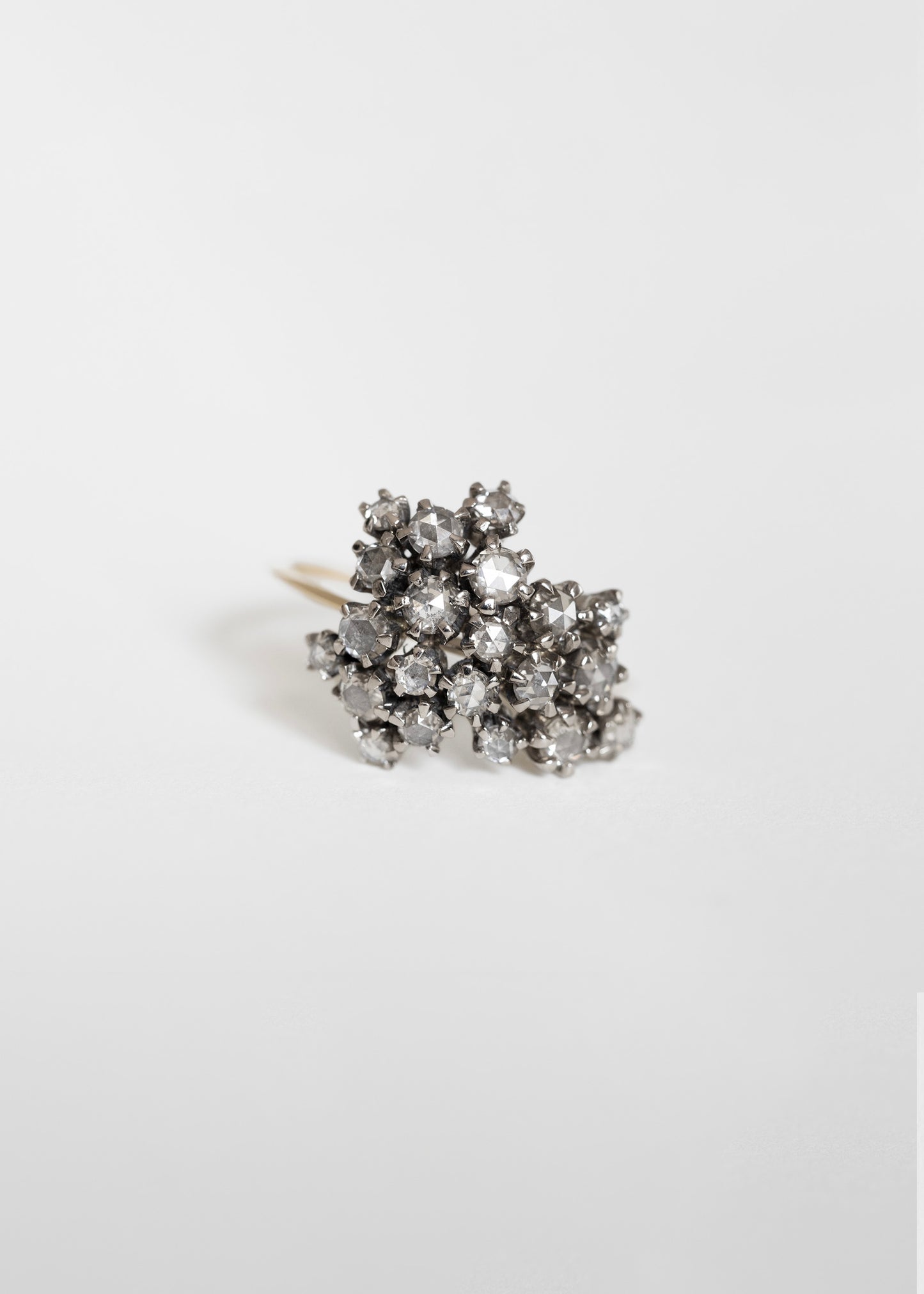 Anillo oro y racimo de 21 diamantes