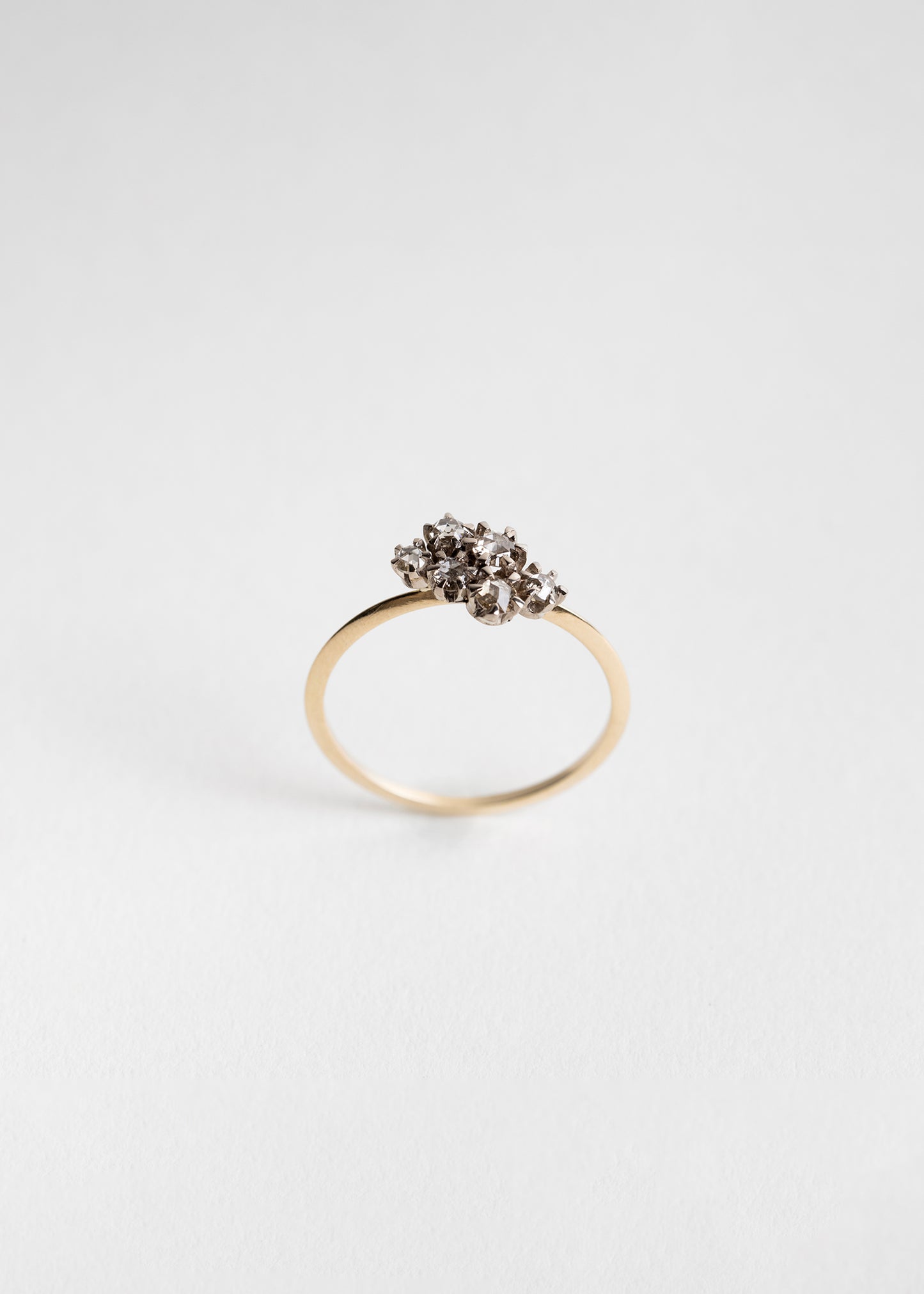 Anillo oro y racimo de 6 diamantes