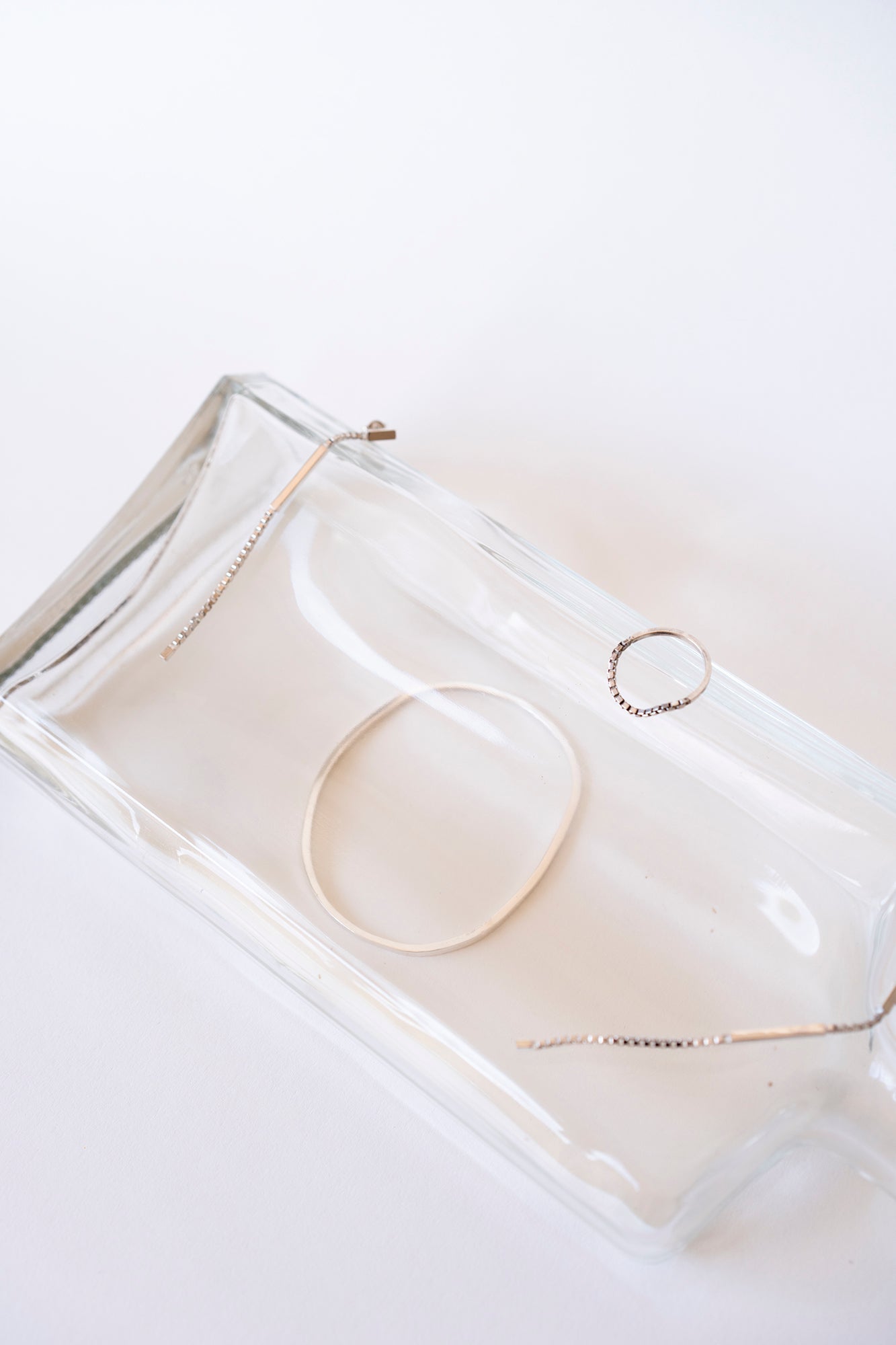 LINEAR SILVER EARRINGS