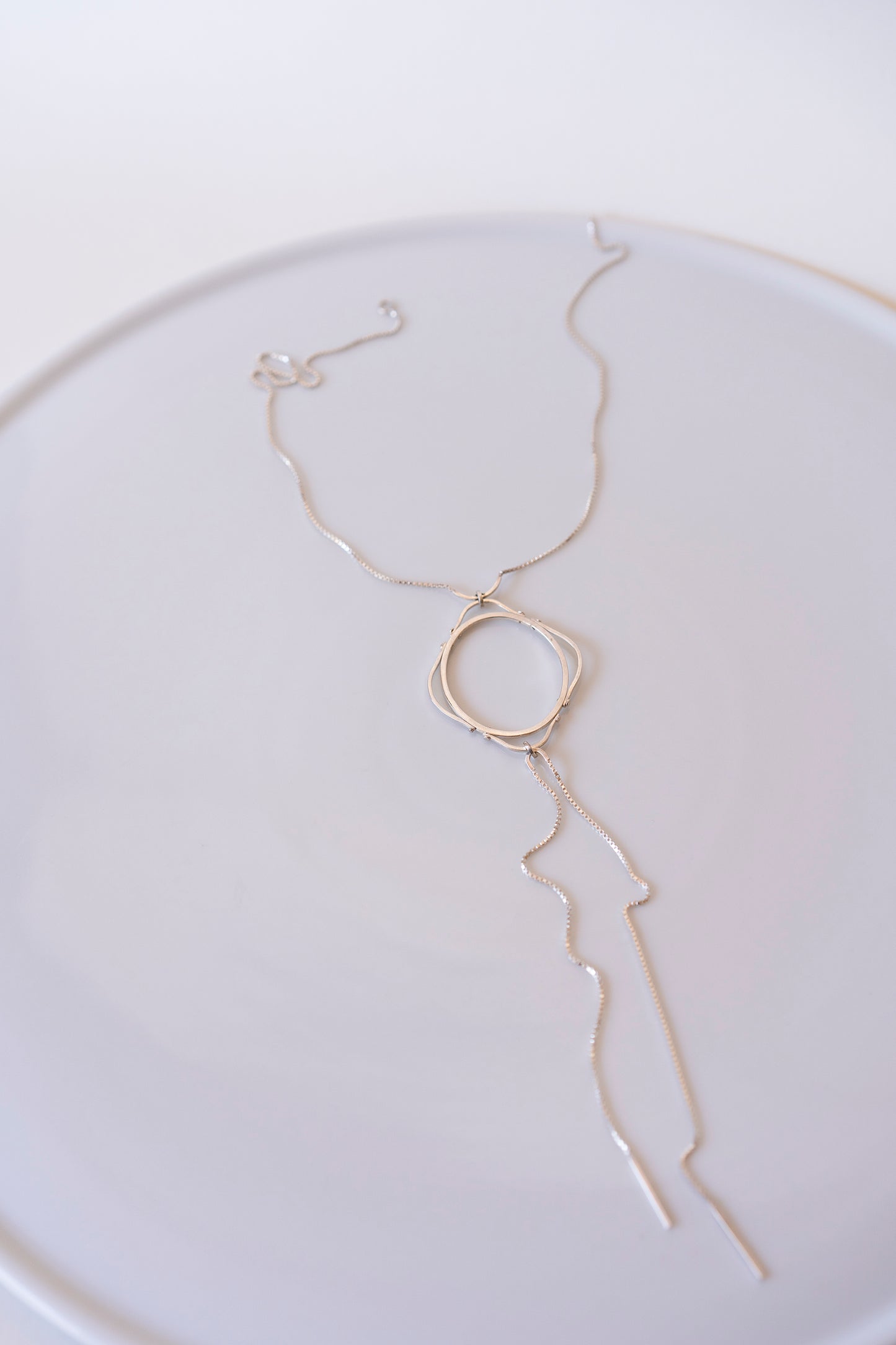 LONG OVAL NECKLACE IN STERLING SILVER