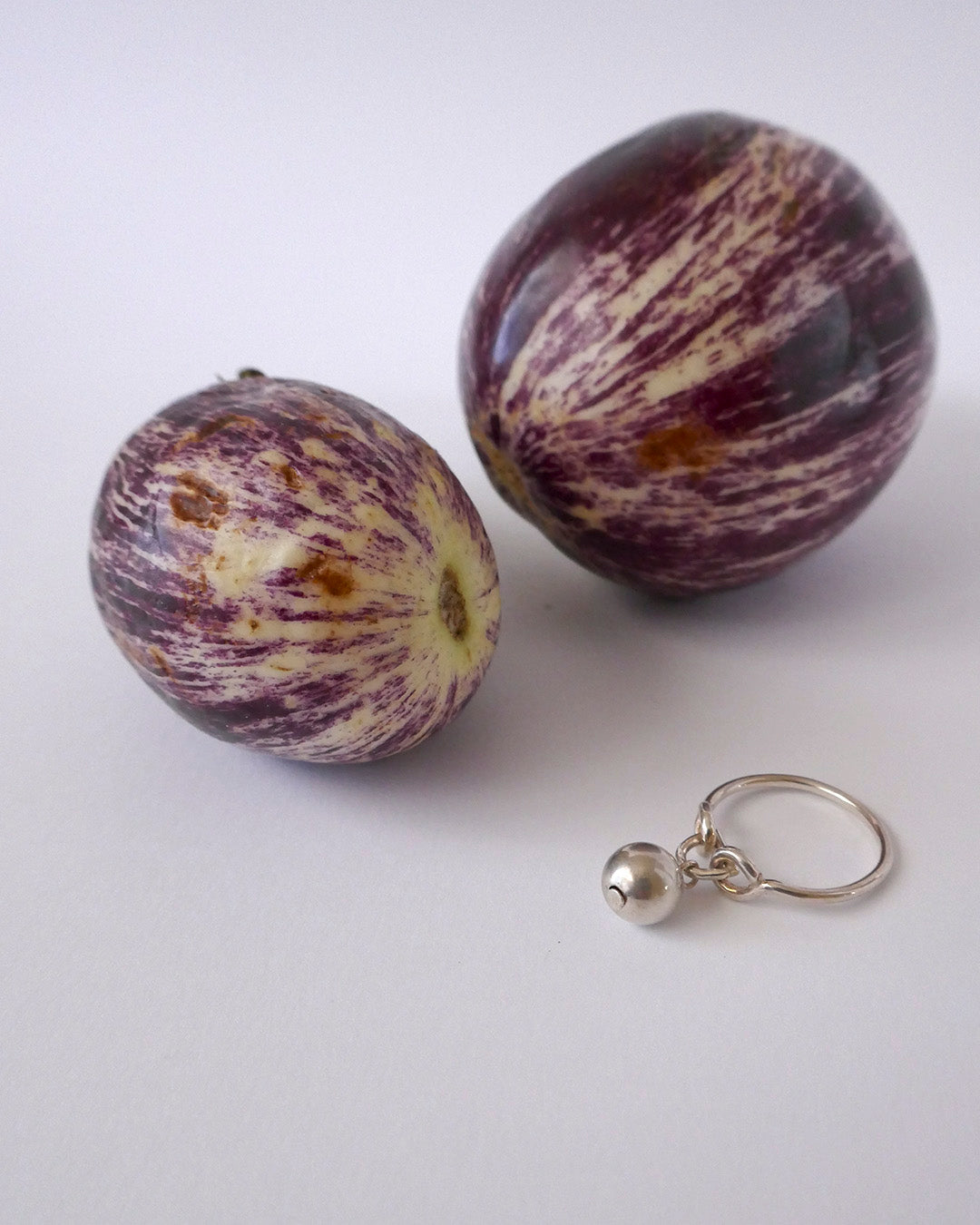 RING WITH SILVER SPHERE