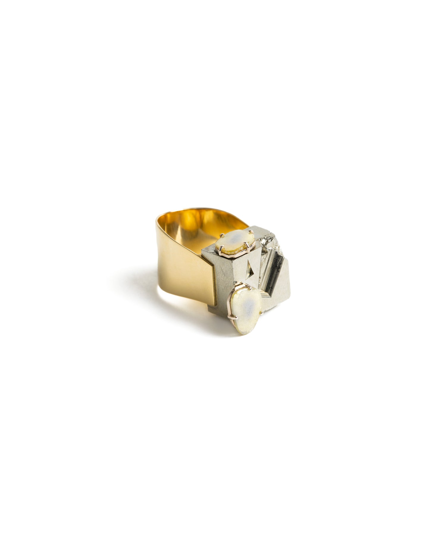 Anillo de oro pirita y diamantes planos