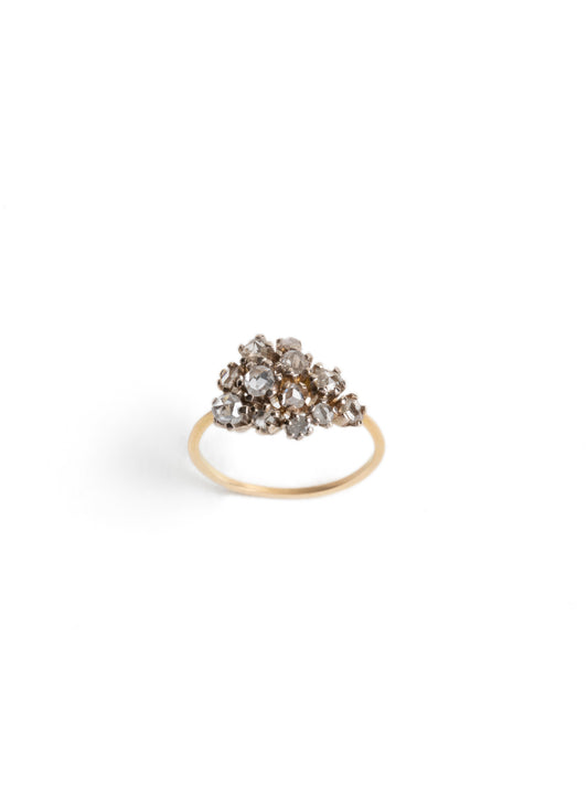 GOLD RING AND CLUSTER OF 12 DIAMONDS