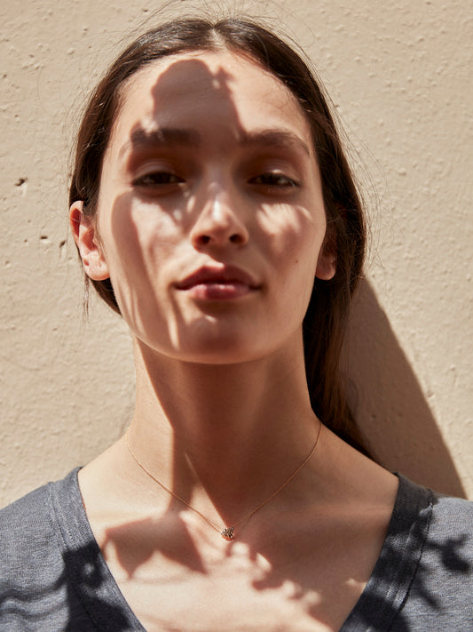 Collar oro y racimo de 7 diamantes