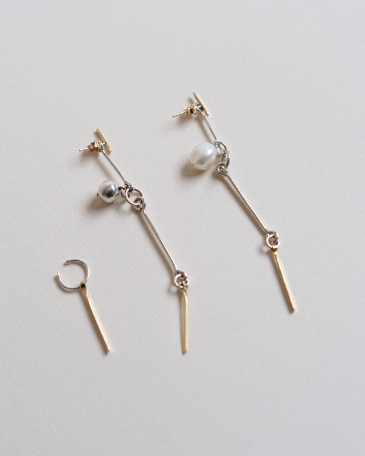 SILVER LINK AND SPHERE EARRING