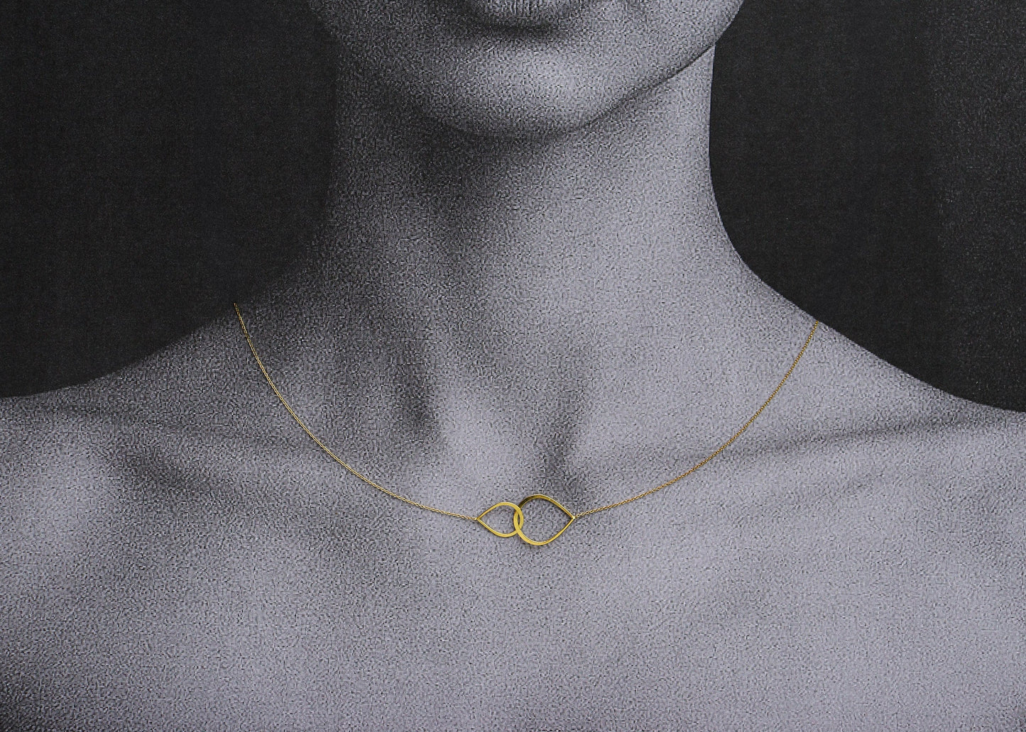 Two link gold necklace