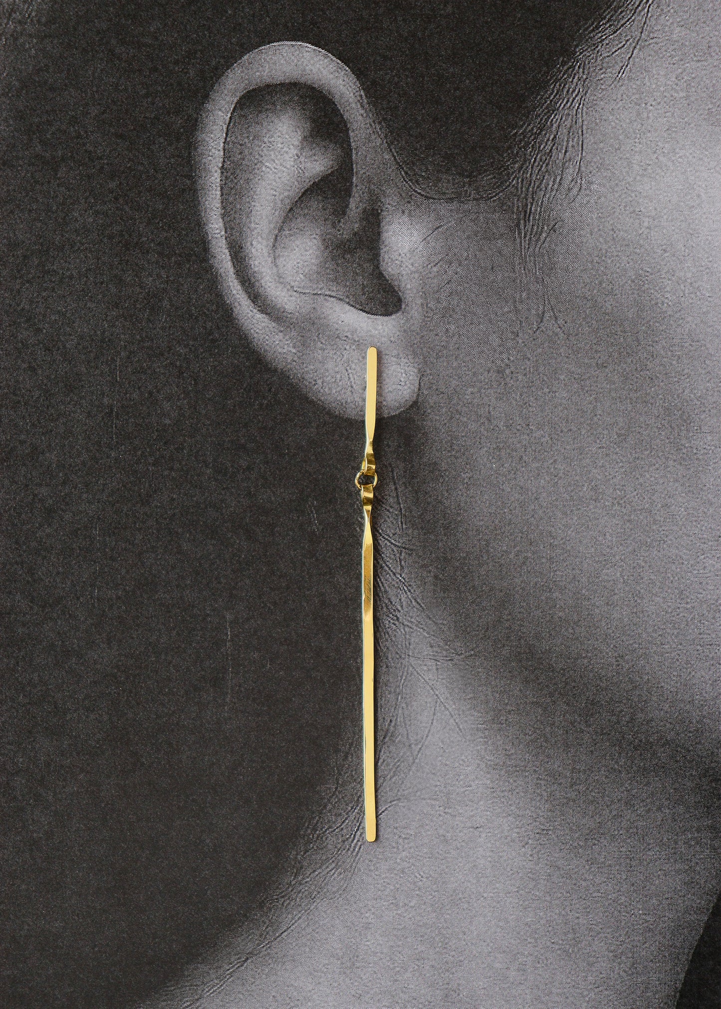 Pendientes largos lineales de oro