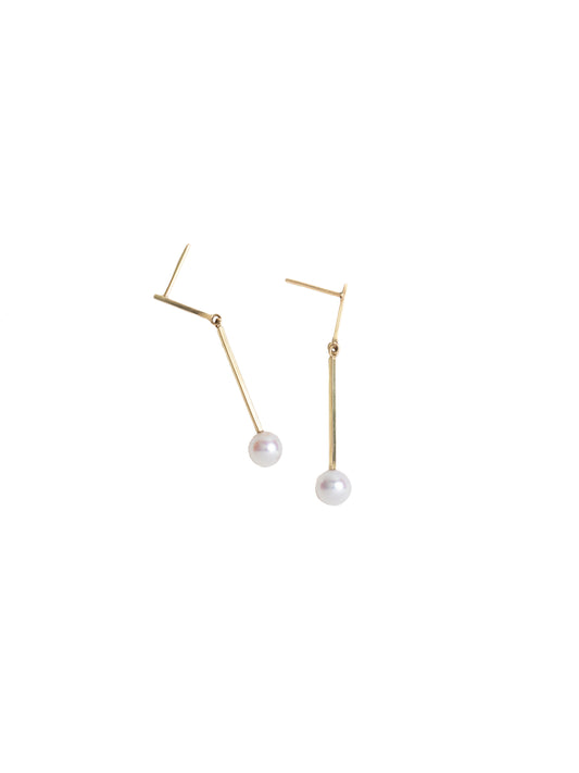 GOLD LINE EARRINGS WITH PEARL