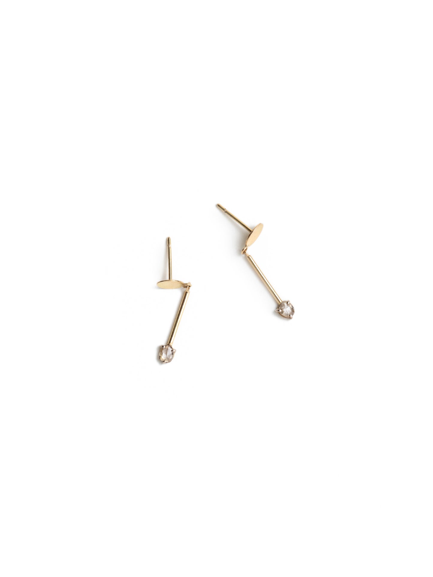 GOLD EARRINGS WITH 1 DIAMOND