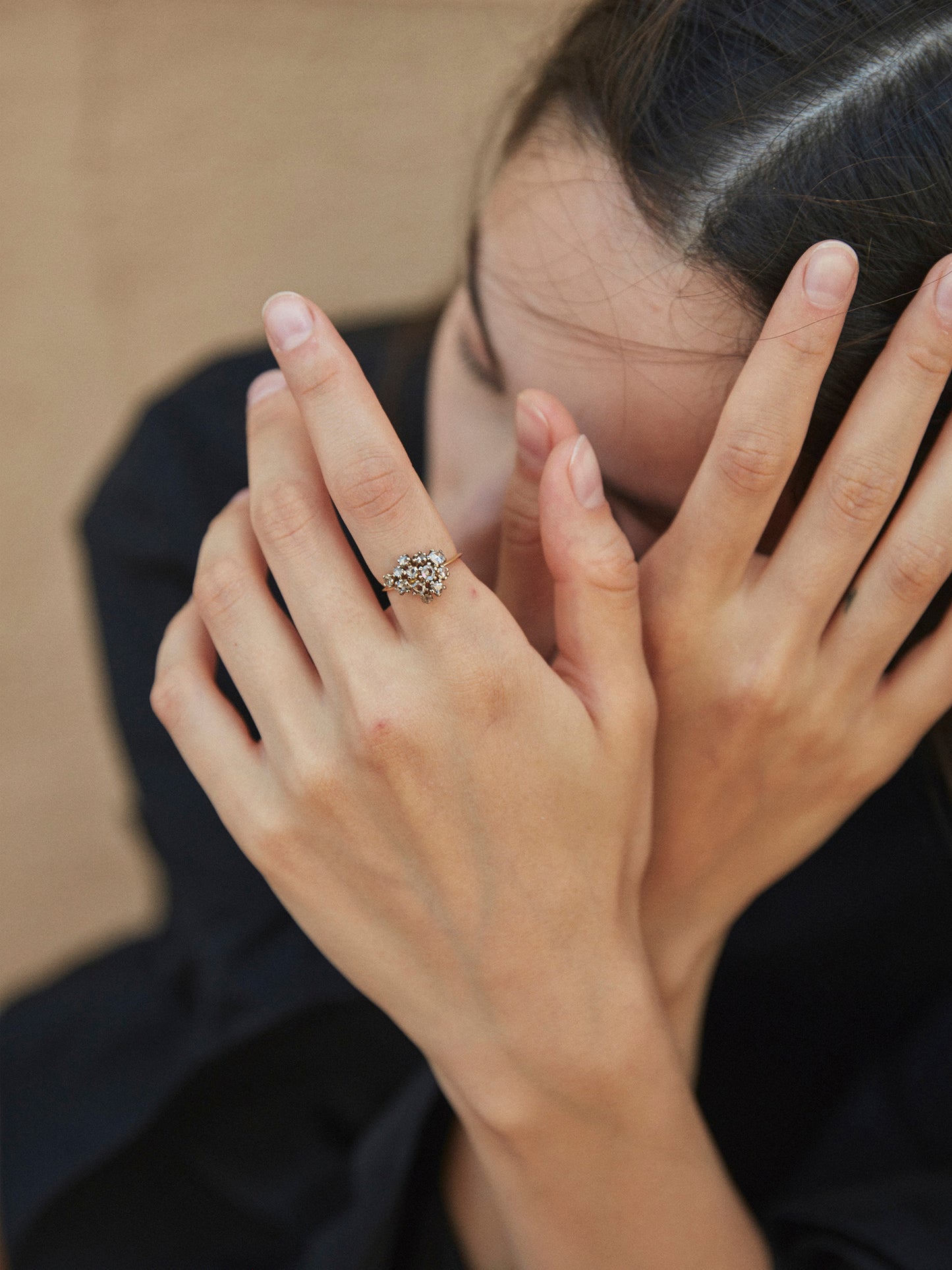 GOLD RING AND CLUSTER OF 12 DIAMONDS